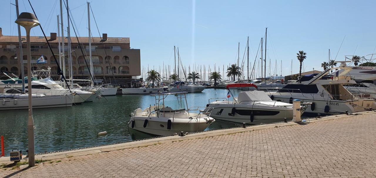 L'Etoile Sous Les Pins - La Loge Apartment Hyeres Exterior photo